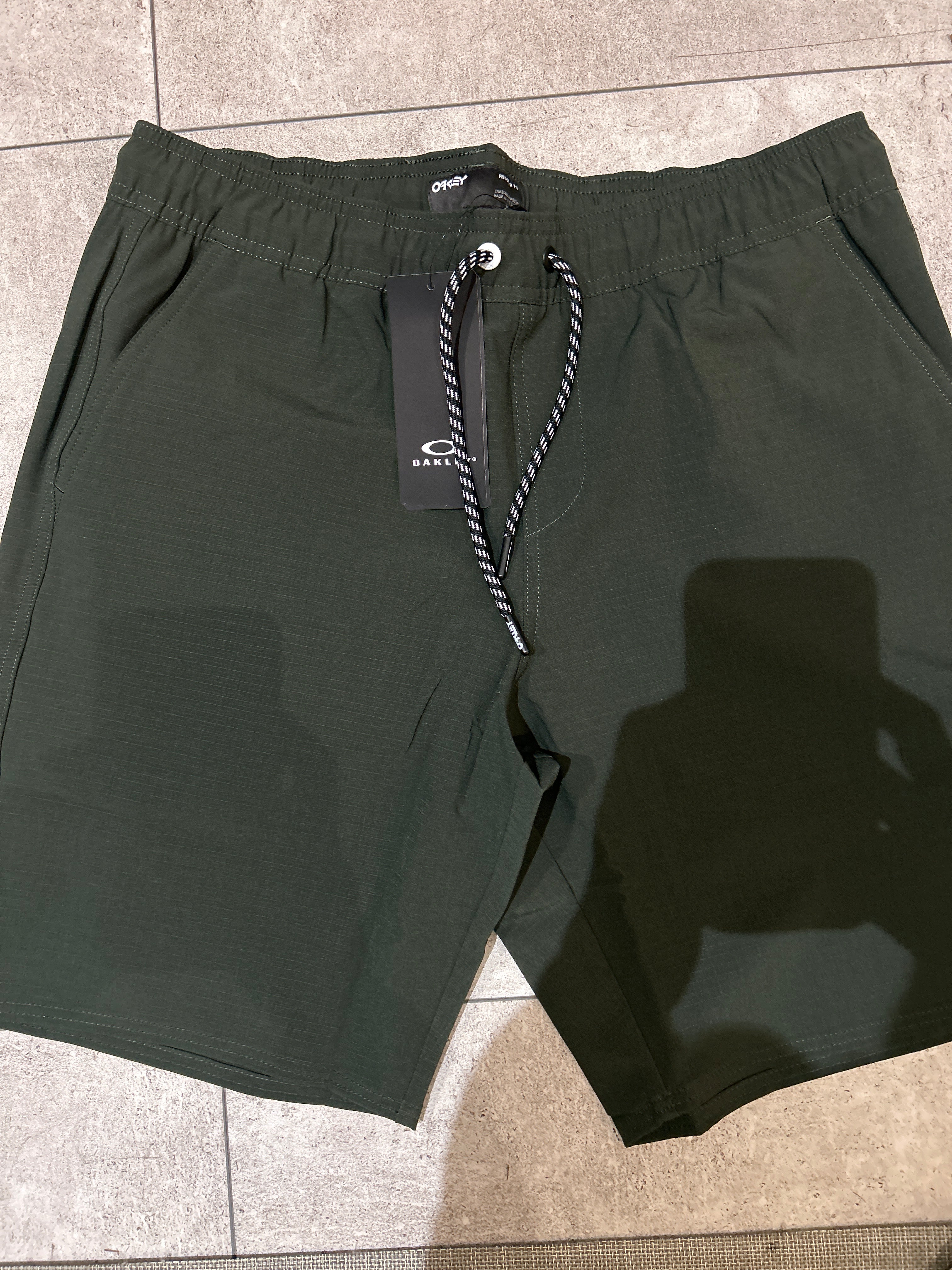 Oakley Transport hybrid