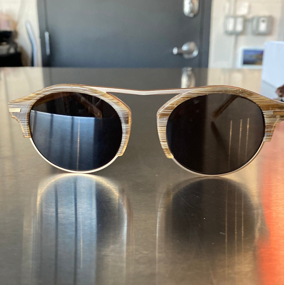 Bisous sunglasses