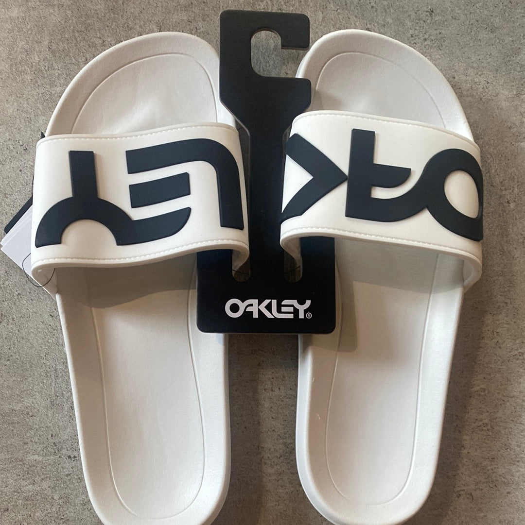 Oakley B1B slides