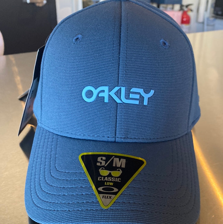 Oakley 6 panel stretch cap