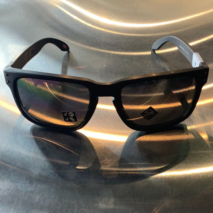 Oakley sunglasses prizm black polarized
